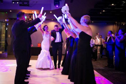 wedding-couple-dancing-inside-banquet-hall-hd