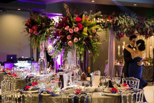 event-venue-flower-setup-venue-black-atmosphere-vertigo-event-venue-glendale-los-angeles-3