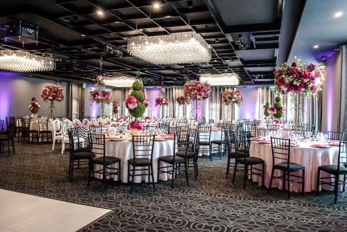 glendale-banquet-hall-table-setup-1