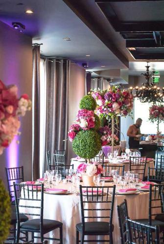 event-venue-banquet-flower-setup-venue-black-atmosphere-vertigo-101