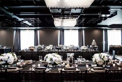 event-venue-banquet-venue-black-atmosphere-vertigo-event-venue-112