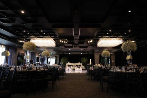 event-venue-banquet-venue-black-atmosphere-vertigo-event-venue-glendale-los-angele-150