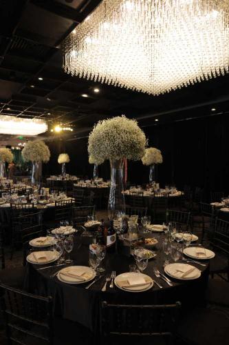 event-venue-flower-setup-banquet-venue-black-atmosphere-vertigo-event-venue-glendale-los-angeles-20