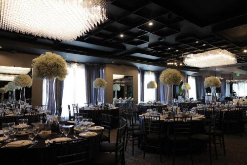 event-venue-banquet-venue-flowers-setup-vertigo-event-venue-glendale-los-angeles-136